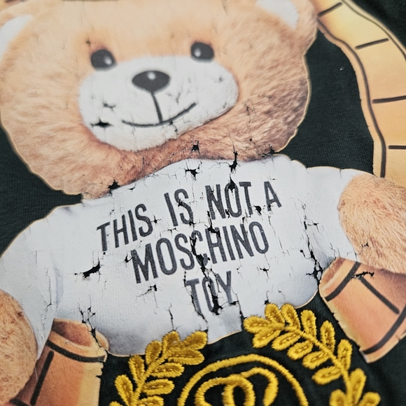 Rare Moschino Embroidered Dark Green T-Shirt with Bear Graphic - Picture 5 of 11
